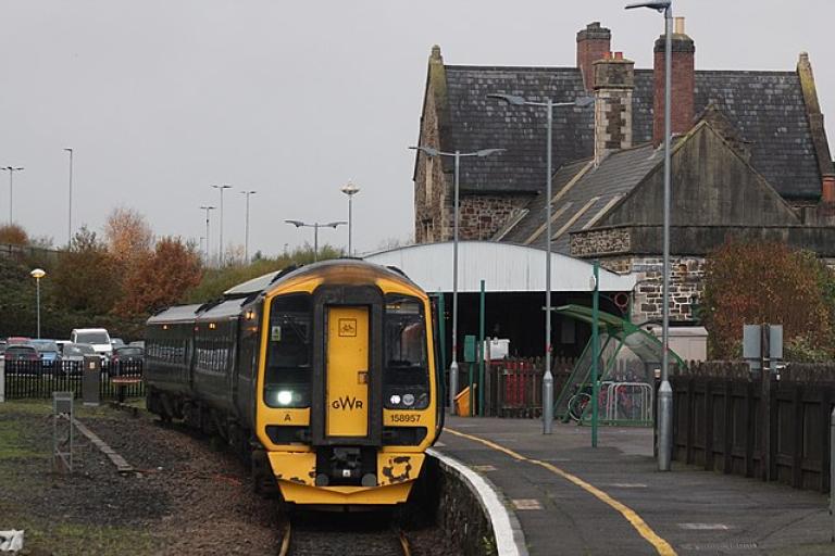 Train at Barnstaple station platform
